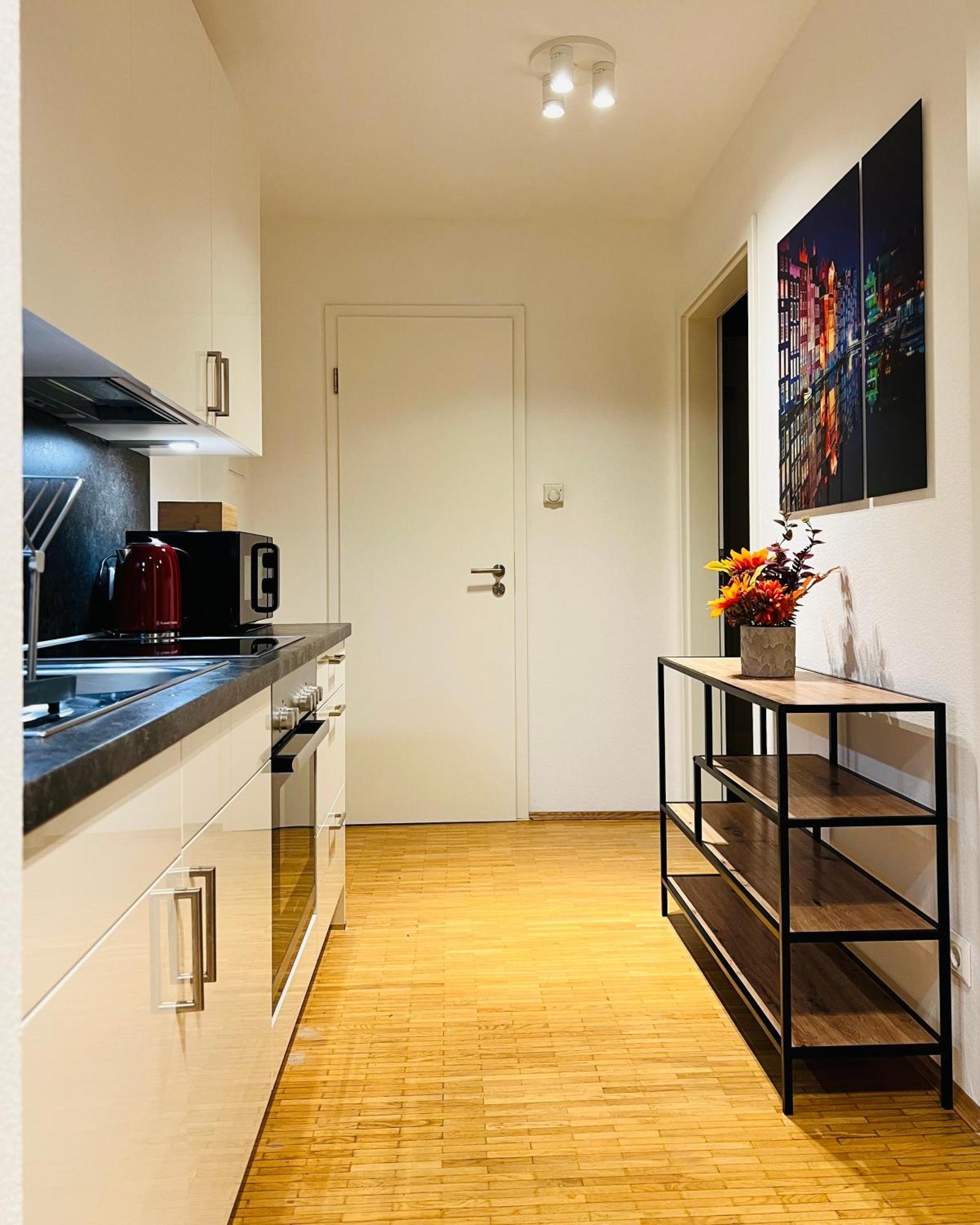Stylish Apartment Naehe Hbf-Tiefgarage-Lift Hannover Buitenkant foto