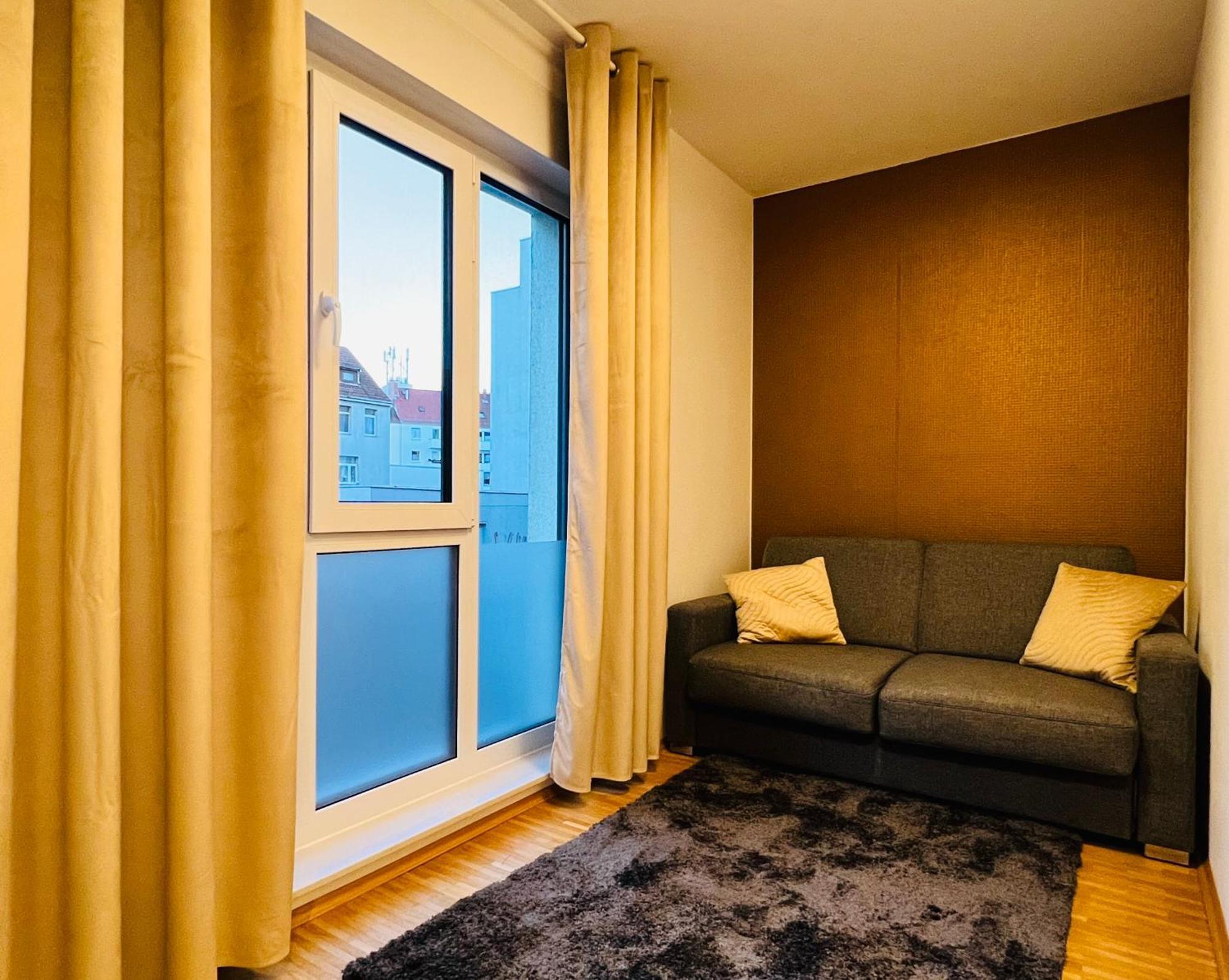 Stylish Apartment Naehe Hbf-Tiefgarage-Lift Hannover Buitenkant foto